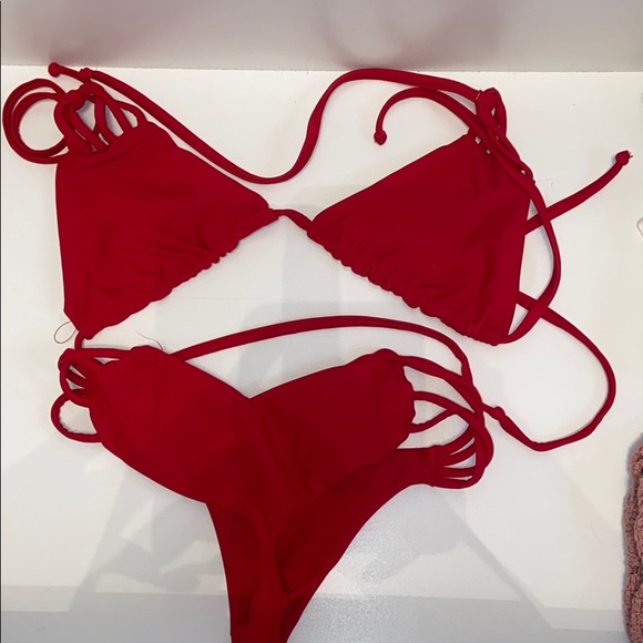 Red bikini Set - Picture 2 of 3